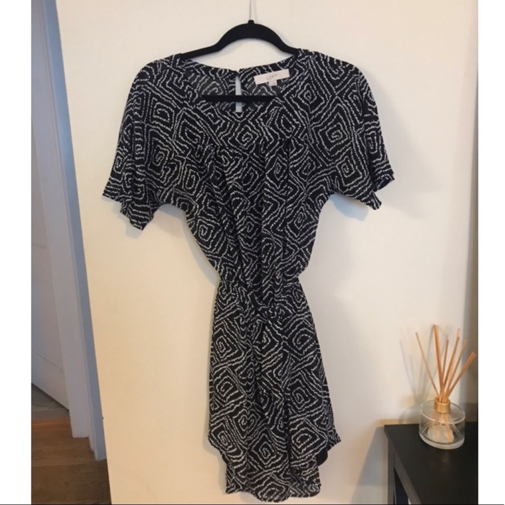 Short sleeve lightweight dress